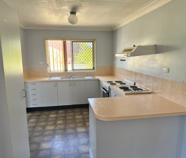 170 Emerald Drive, Regents Park, Qld 4118 - Photo 5