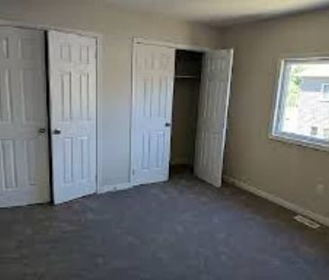 Three bedroom townhouse for rent in London Ontario - Photo 6