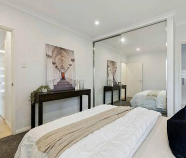 Stylish Rear Villa Offering Comfort and Convenience - Photo 2