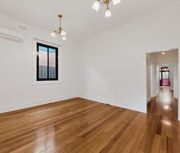 Ideally located 3 bedroom home - Photo 6