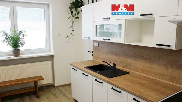 Pronájem bytu 3+1 65 m² - Photo 1