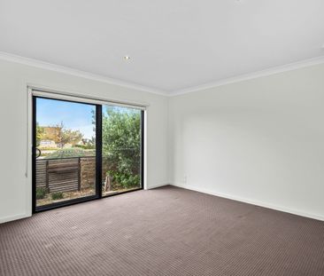 Stunning 3-Bedroom Home in Greenvale - Photo 1