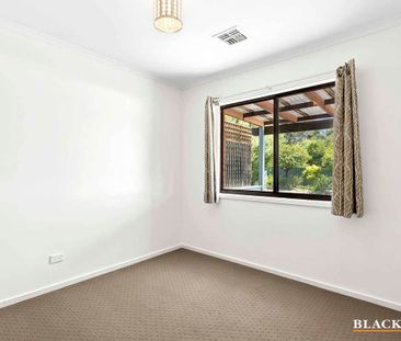 Charming Three Bedroom Home - Photo 3