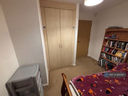 2 bedroom flat to rent - Photo 3