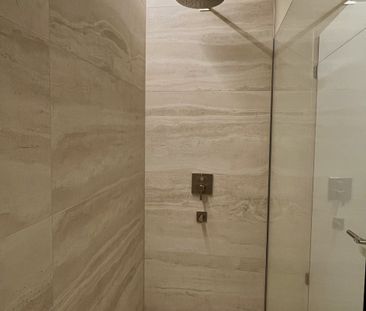 Luxuriöse 3.5-Zimmer-Terrassenwohnung mit bester See- & Bergsicht - Foto 6