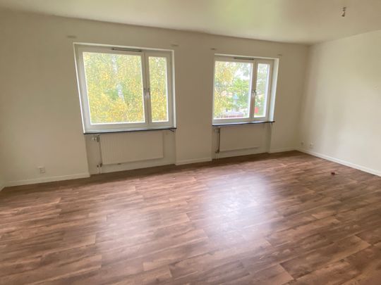 Salthällsvägen, Blomstermåla - Foto 1