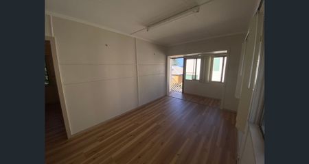 For Rent - 6 Month Lease with the Option to Renew - Photo 4