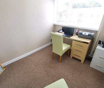 4 bedroom terraced house to rent - Photo 6