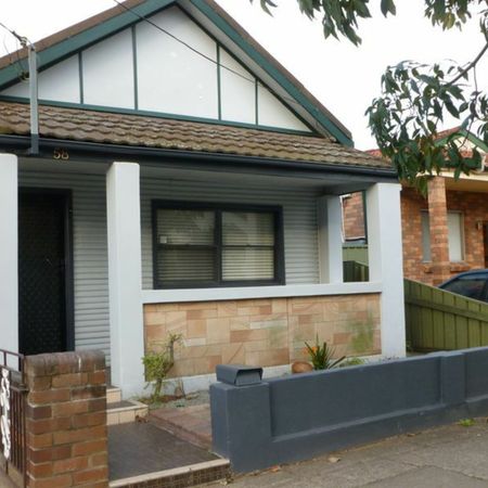 Renovated Three Bedroom Home - Photo 4