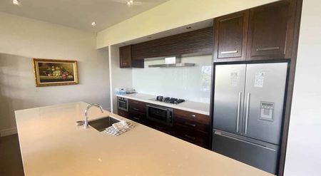 Luxurious Modern Country Lifestyle Home – Avai... - Photo 2