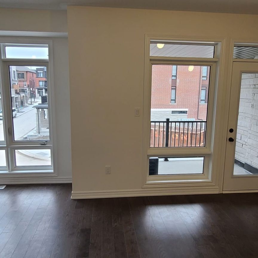 For Lease - 430 Salem Road, Ajax, Ontario - Photo 1