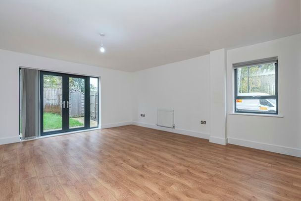 4 bedroom house - Photo 1