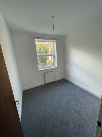 2 Bed Flat, Oakfield Road, CR0 - Photo 3