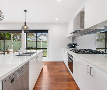 3 Milton Avenue, St Albans. - Photo 1