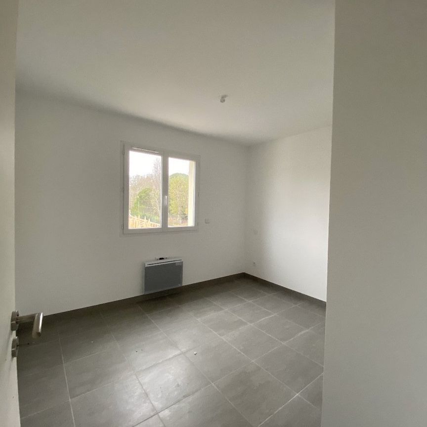 Location Maison 4 pièces 78m² VIAS 34450 - Photo 1
