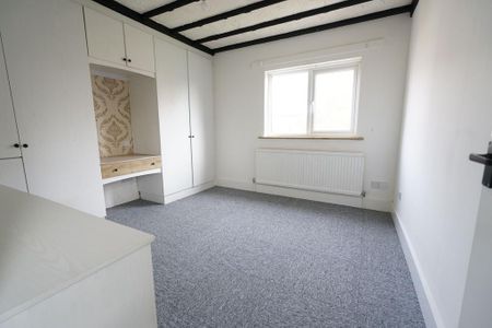 3 bedroom terraced house to rent - Photo 2