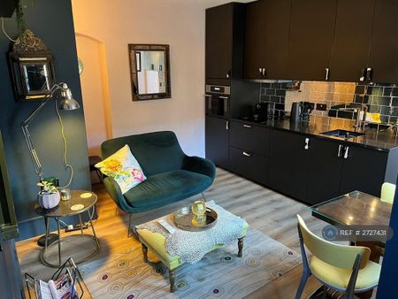 1 bedroom flat to rent - Photo 2