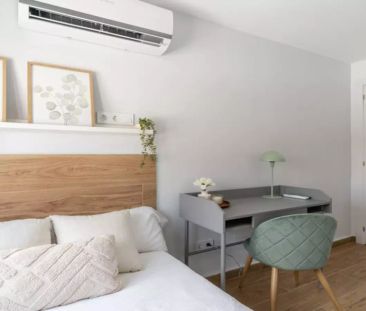 Room in a shared 5-bedroom apartment for rent in Puerta Bonita - Photo 5