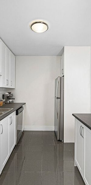 Westwood Abbey Apartments - Photo 2