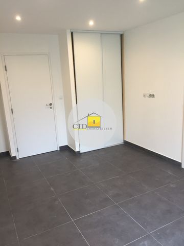 Appartement - 1 pièce - 23,26 m² - Saint-Priest - Photo 2