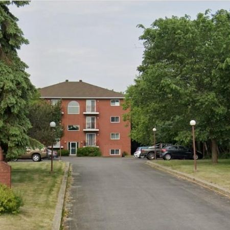 1 CH - 1 SDB - Gatineau - $1,200 /mo - Photo 3