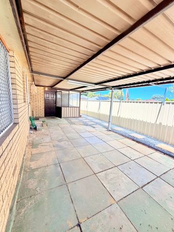 10 Serls Street, Armadale WA 6112 - House For Rent | Domain - Photo 5