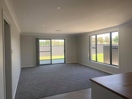 Beautiful Modern Home! - Photo 2