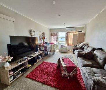 Unit 2, 109A Kolmar Road, Papatoetoe, Auckland - Photo 1