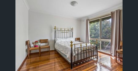 Timeless Home of Comfort - Photo 4