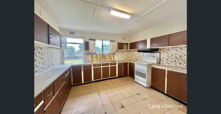 Spacious family home in a handy location - Photo 5