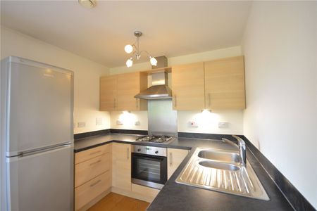 Dalmeny Way, Epsom, Surrey, KT18 7DD - Photo 4