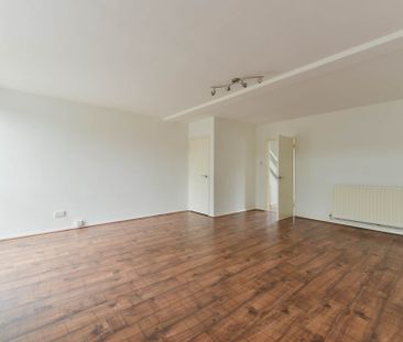 High Street, Banstead - Photo 2