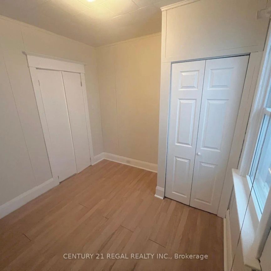 7 HOLBORNE AVENUE - Photo 1