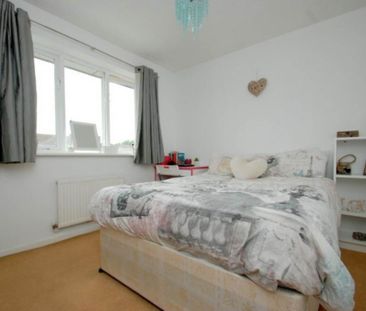 3 bedroom detached house to rent - Photo 3
