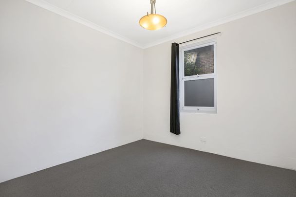 Room 4/11 Perouse Road, Randwick. - Photo 1