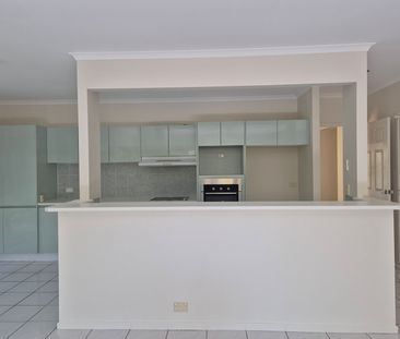 FRESHLY RENOVATED FAMILY FRIENDLY THREE BEDROOM HOME IN SORT AFTER ... - Photo 2