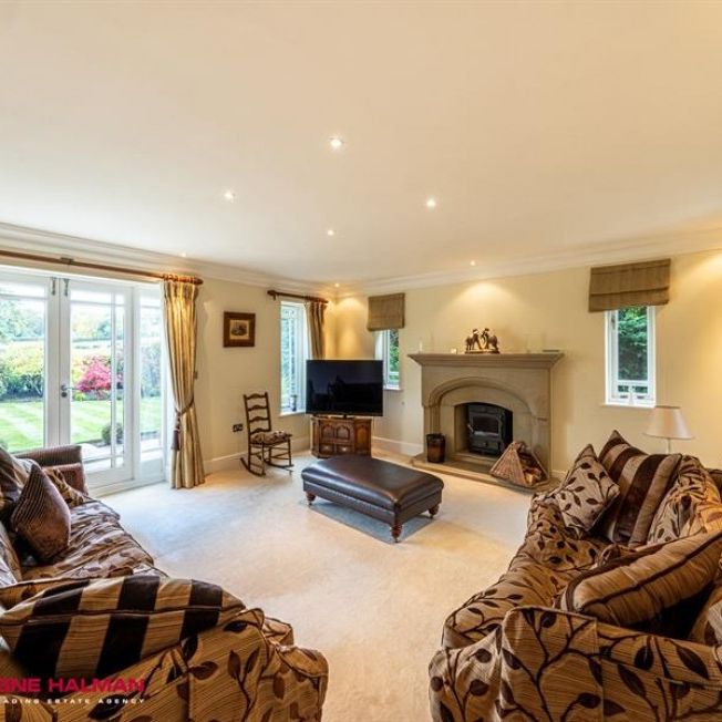 4 Bedroom Detached To Let - Photo 1