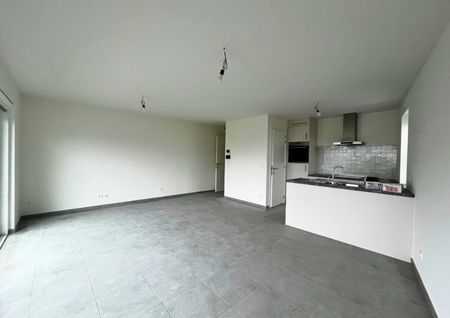 Nieuwbouwappartement met 2 slaapkamers, terras en autostaanplaats - Foto 2