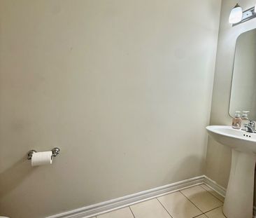 For Lease - 274 Broxburn Crescent, Barrhaven, Ontario - Photo 3