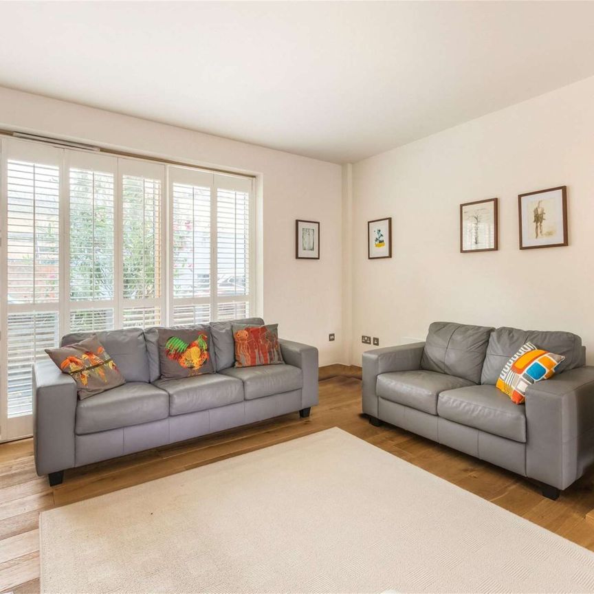 Contemporary family house in a well-sought after location - Photo 1