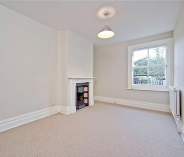 5 bedroom detached house to rent - Photo 2