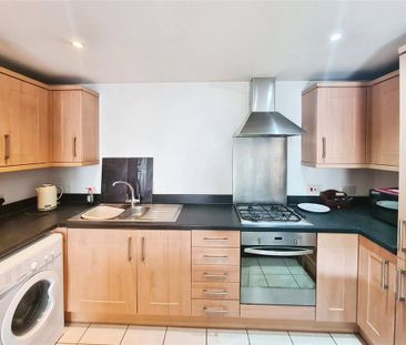 1 bedroom flat to rent - Photo 4