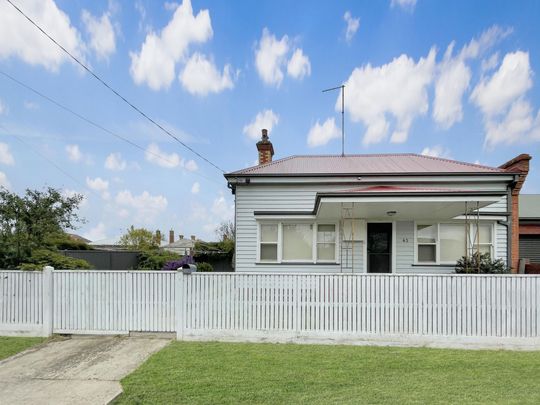 65 Hopetoun Street, Ballarat East - Photo 1