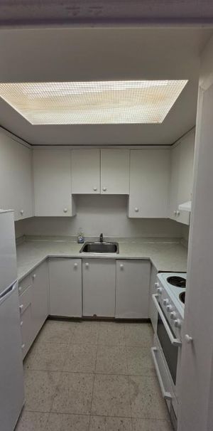 CESSION DE BAIL – 4½ À CÔTE-DES-NEIGES – DISPONIBLE IMMÉDIATEMENT - Photo 1