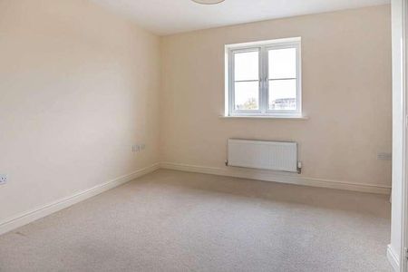 Poole Road, Malmesbury, SN16 - Photo 2