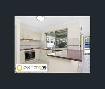 Long term tenants wanted to enjoy this ideal family home in Cul-De-... - Photo 2