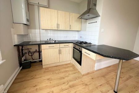 2 bedroom flat to rent - Photo 4