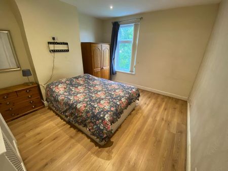 3 bedroom terraced house to rent - Photo 5