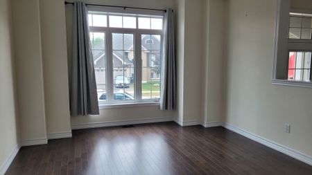 For Lease - 218 ROY Drive, Clearview, Ontario - Photo 4