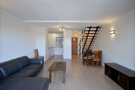 :: PARTLY FURNISHED, TWO BEDROOM UNIT IN THE HEART OF GLADSTONE - Photo 5